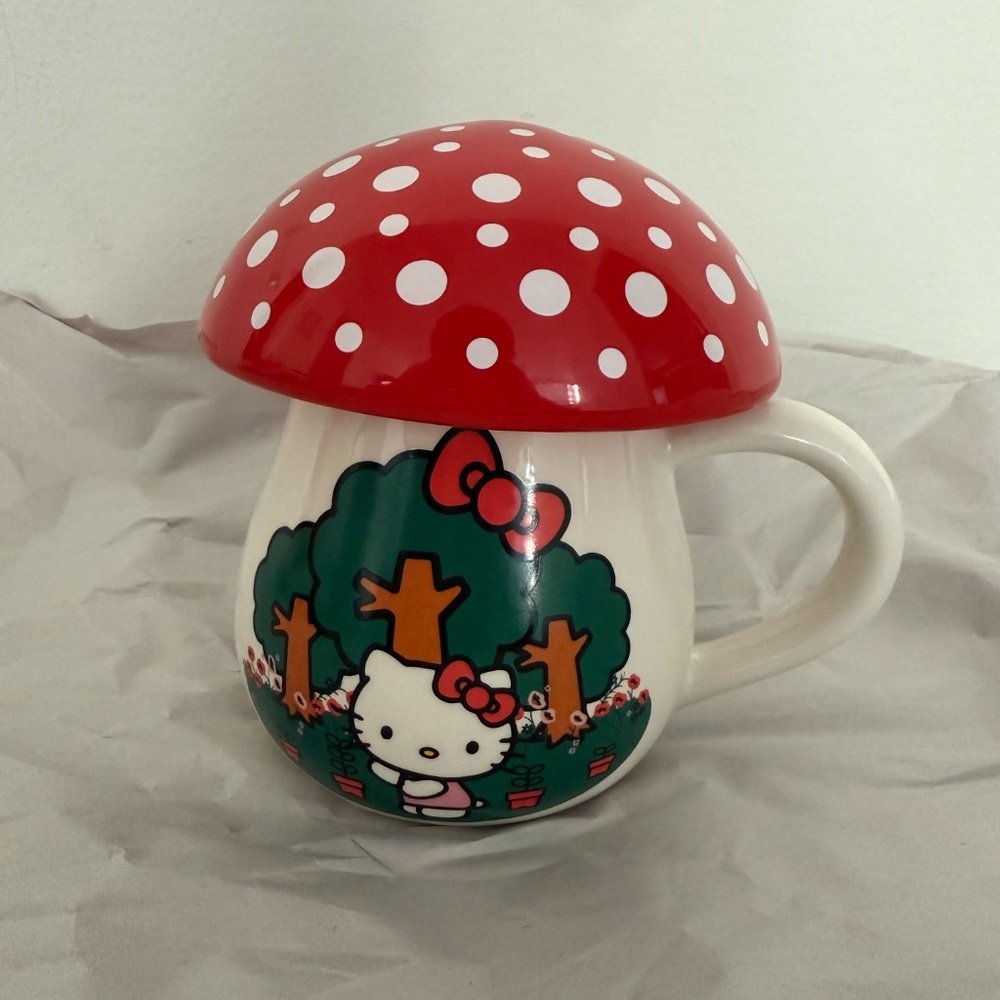 Sanrio Hello Kitty Mushroom Sculpted Ceramic Mug With Lid 16 Oz NEW